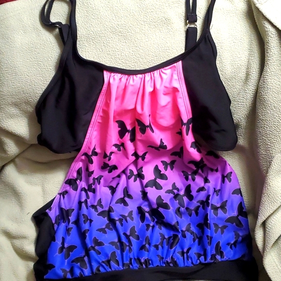 🦋Stunning butterfly swim top - Picture 2 of 6